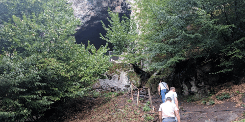 inonu magarasi